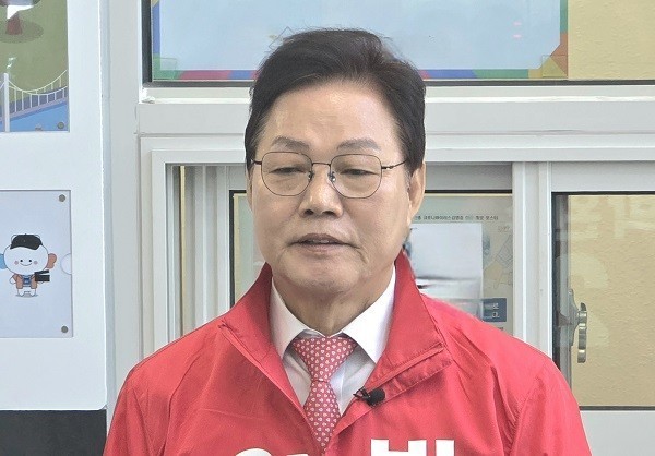 박완수 후보 "마산 롯데백화점에 신보 등 4개 기관 이전 추진" - 뉴스 썸네일 이미지