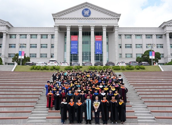 경복대학교, 제34회 개교기념식 성료..."AI 시대 글로벌 역량과 교육 혁... - 뉴스 썸네일 이미지